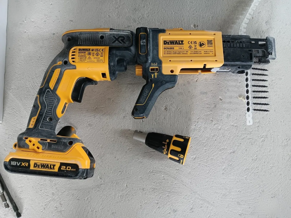 Dewalt DCF620D2K Collated Drywall Screwdriver - Image 3