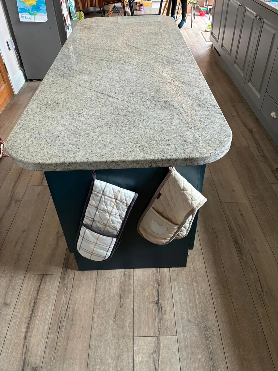 Kitchen Island (granite worktop) - Image 4