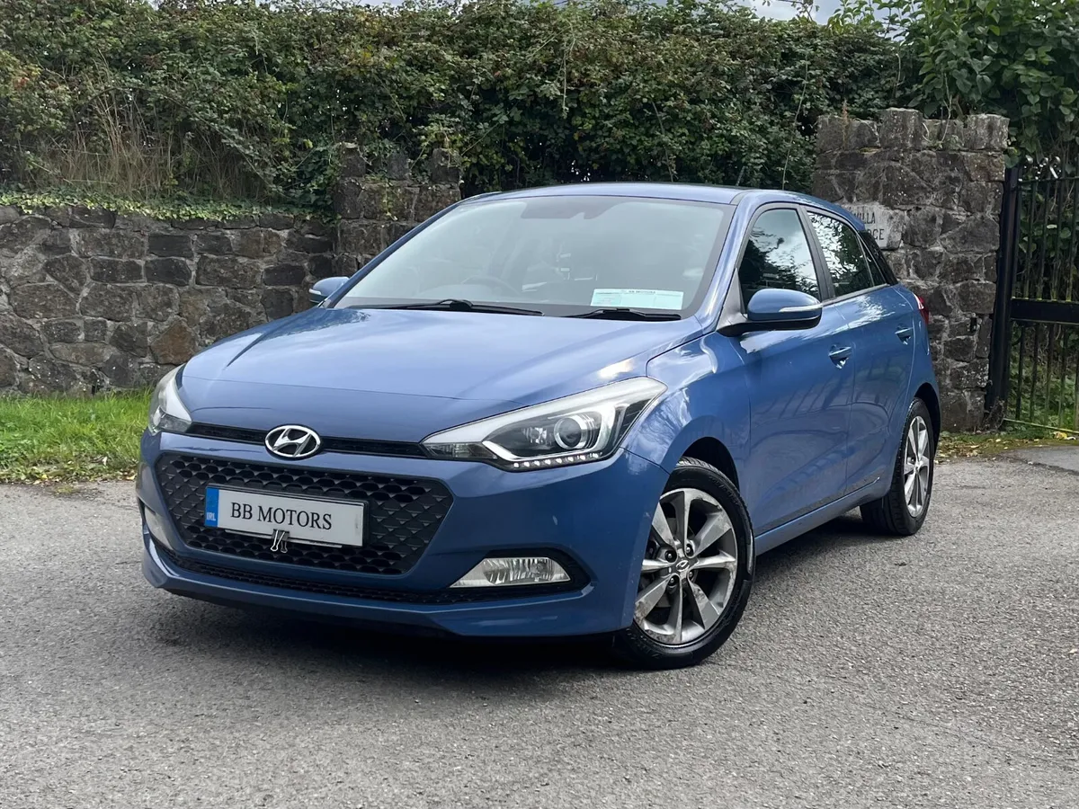 Hyundai i20 1.2 Deluxe - Image 1