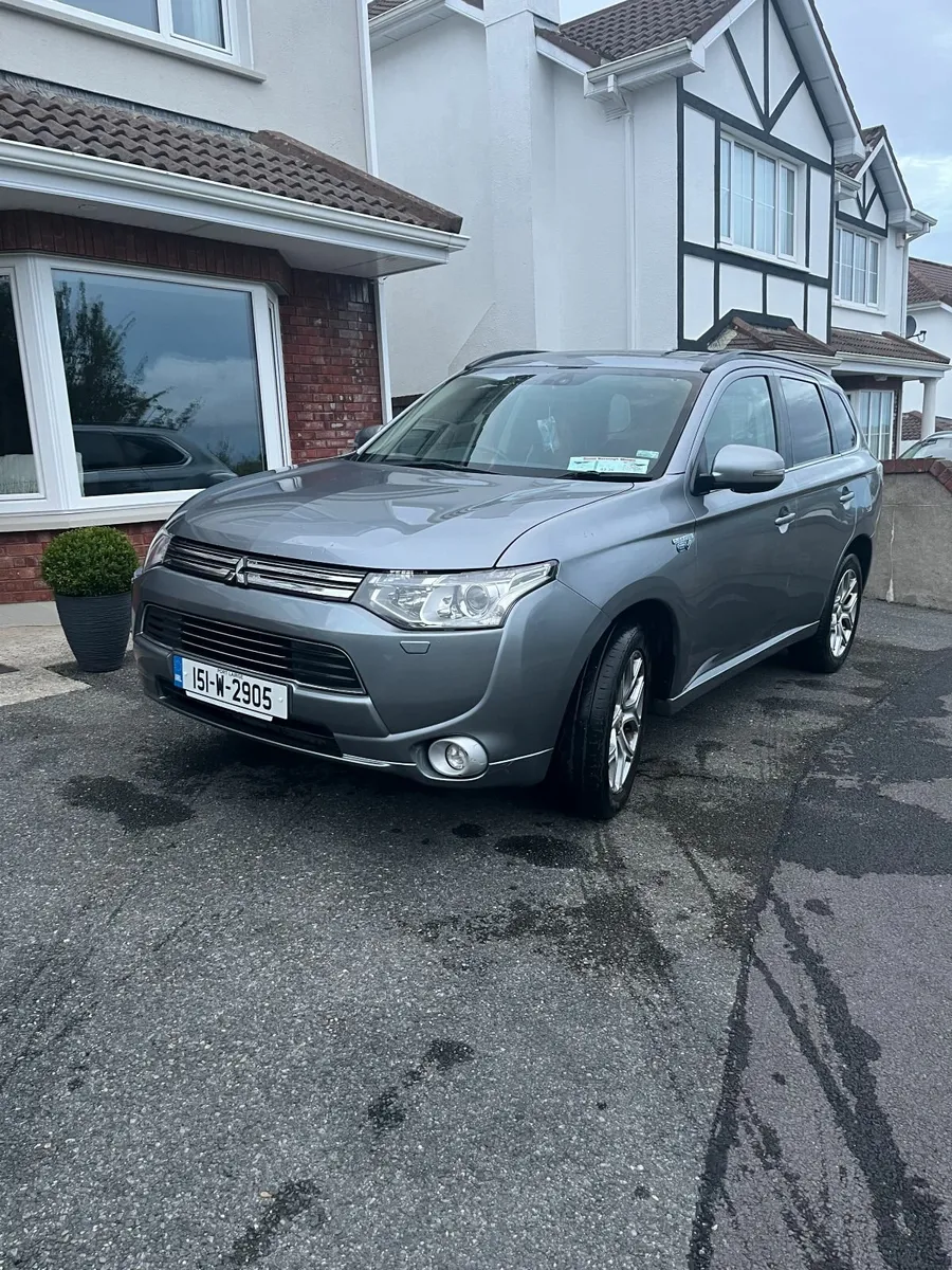 Mitsubishi Outlander 2015 - Image 2
