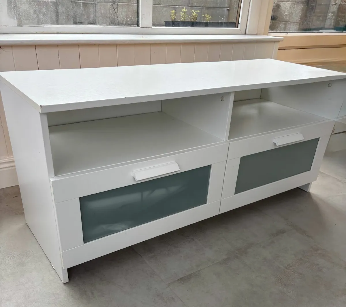 TV Cabinet with storage - Image 1