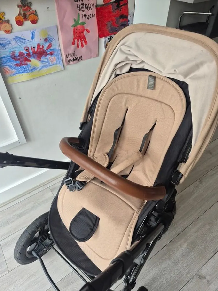 Ickle bubba stroller and bassinet - Image 2