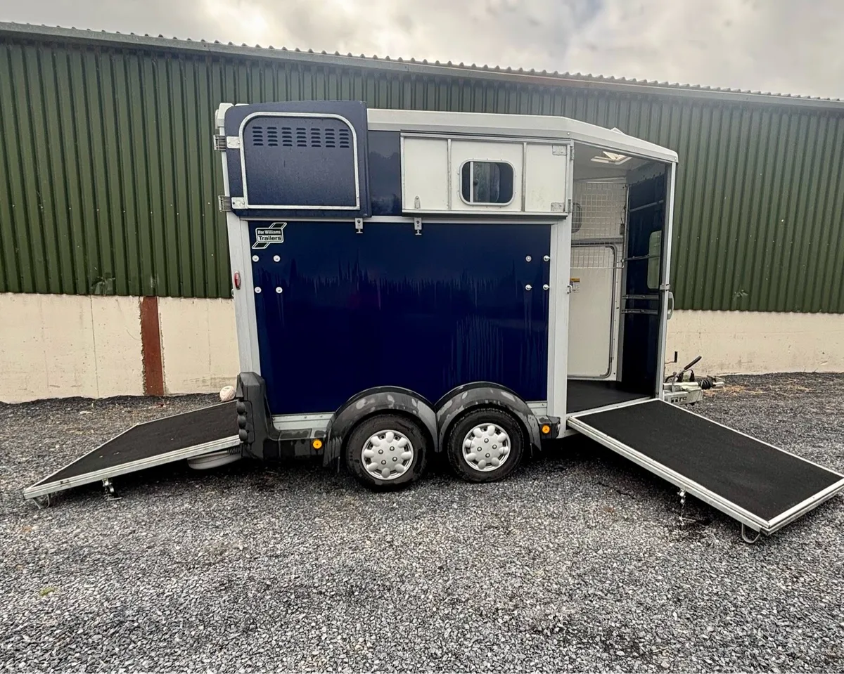 Ivor Williams 511 Horsebox - Image 1