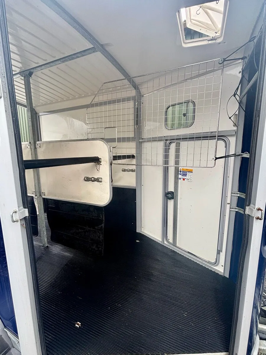 Ivor Williams 511 Horsebox - Image 3