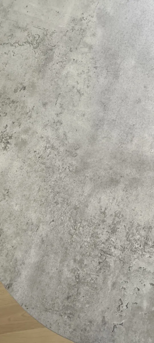Dining table - Image 3