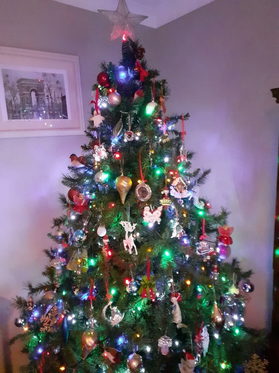 Artificial 7ft Christmas tree