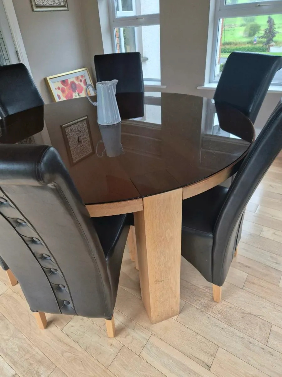 Dining table - Image 2