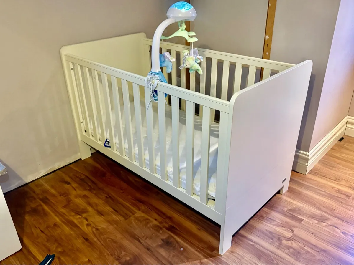 ** Mamas & Papas Cot Bed  ** +  Free  Baby Changer - Image 1