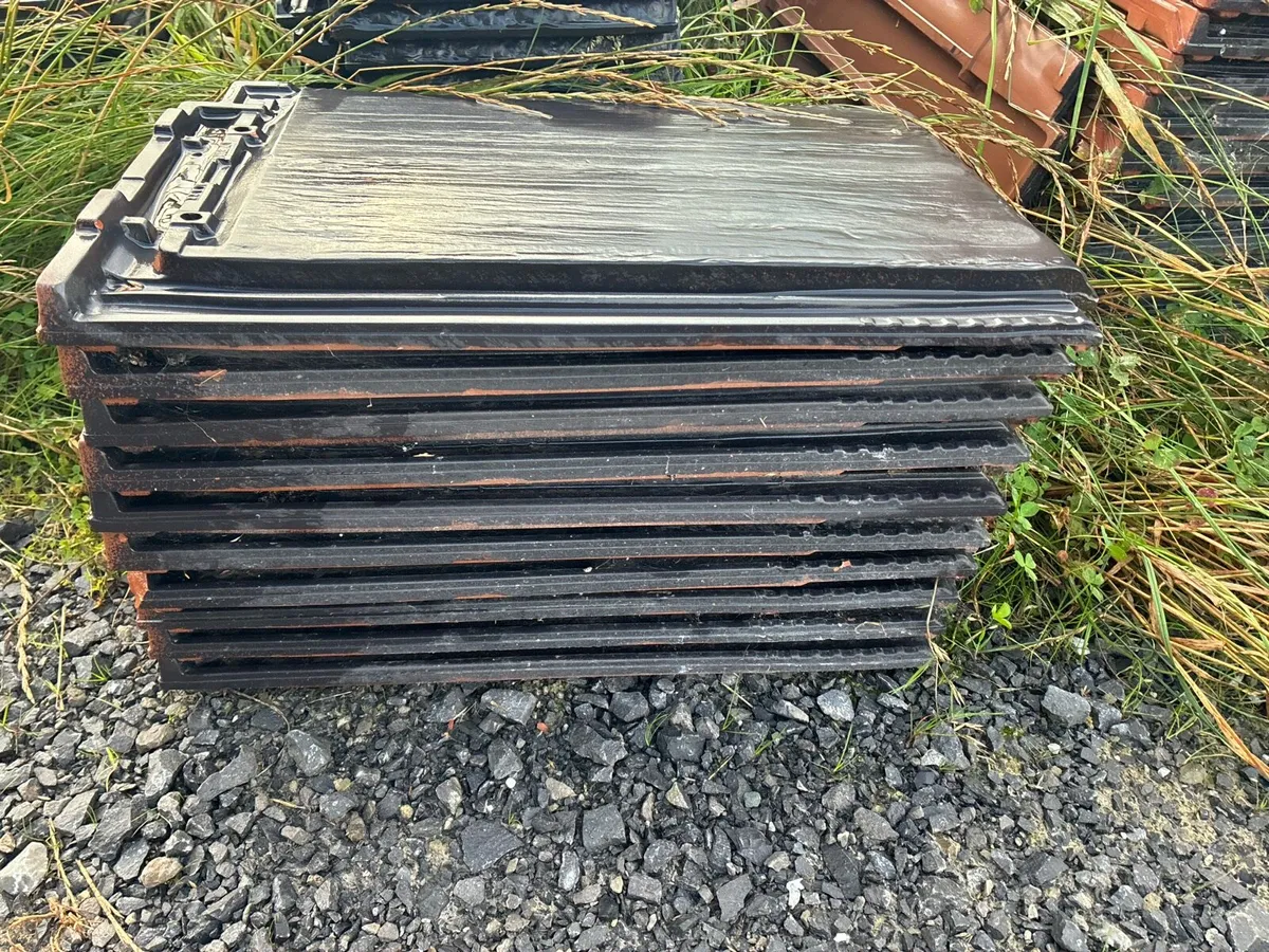 Lagan Snowdon Clay Tile - Image 1