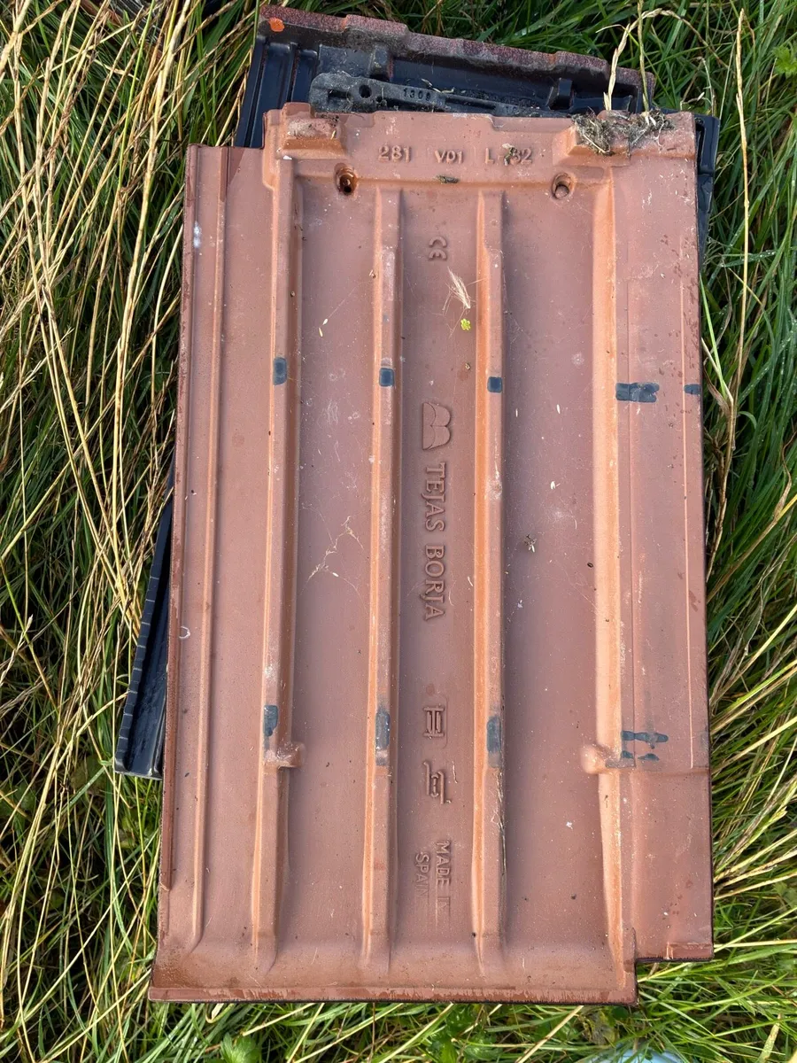 Lagan Snowdon Clay Tile - Image 4