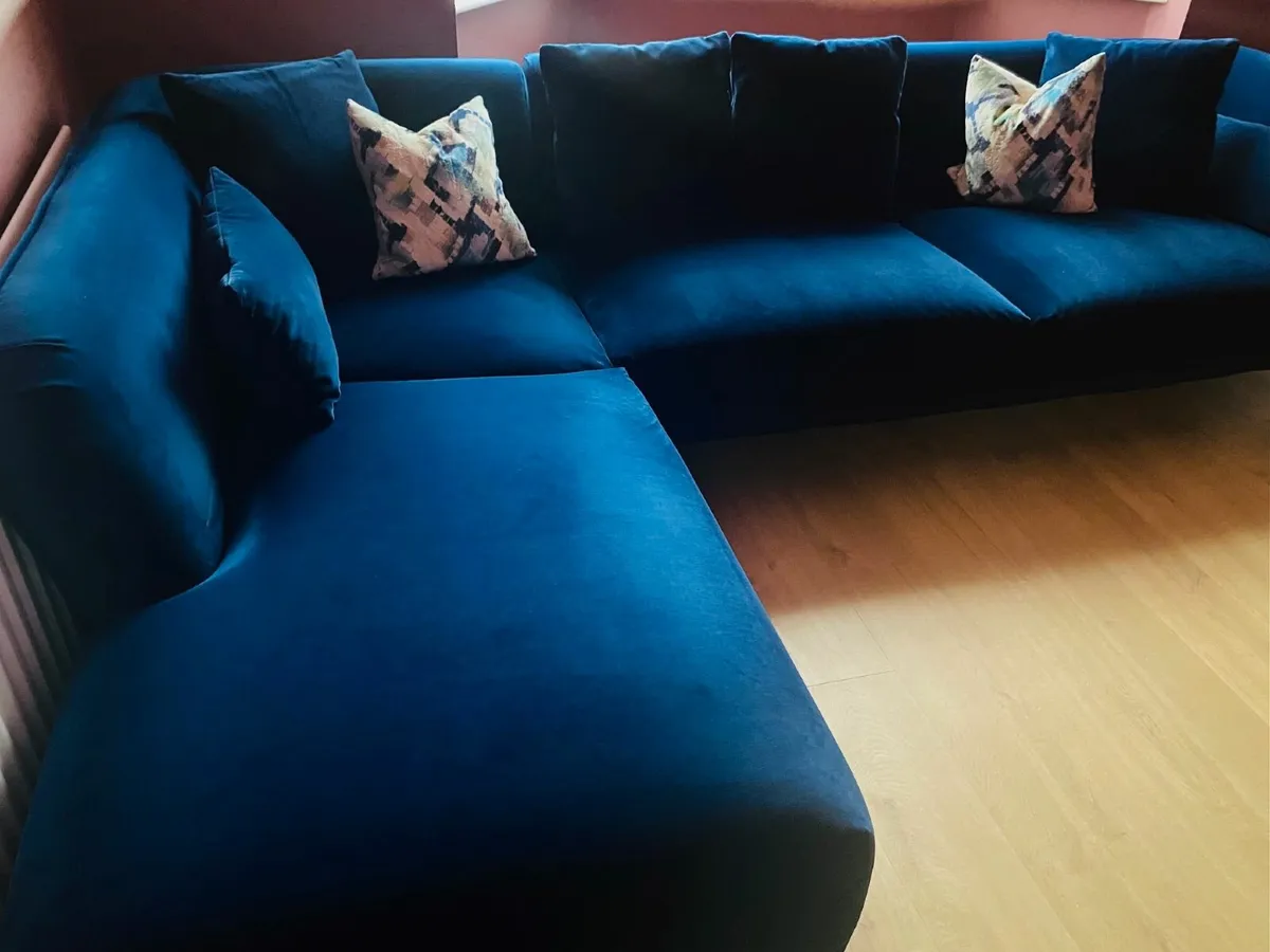 Lux Navy Velvet Corner Sofa - Image 4