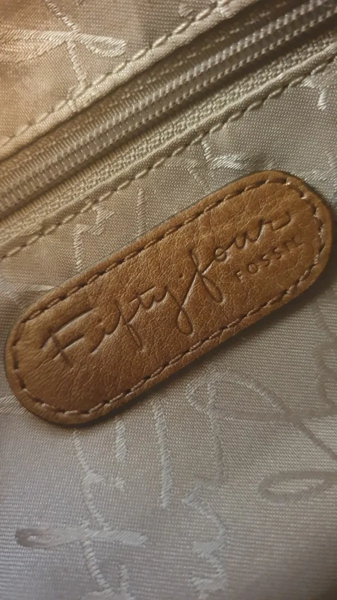 Leather wristlet pouch by Fossil - Image 3