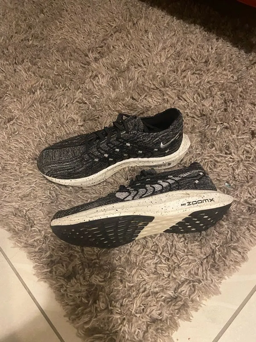 Runners - Image 3