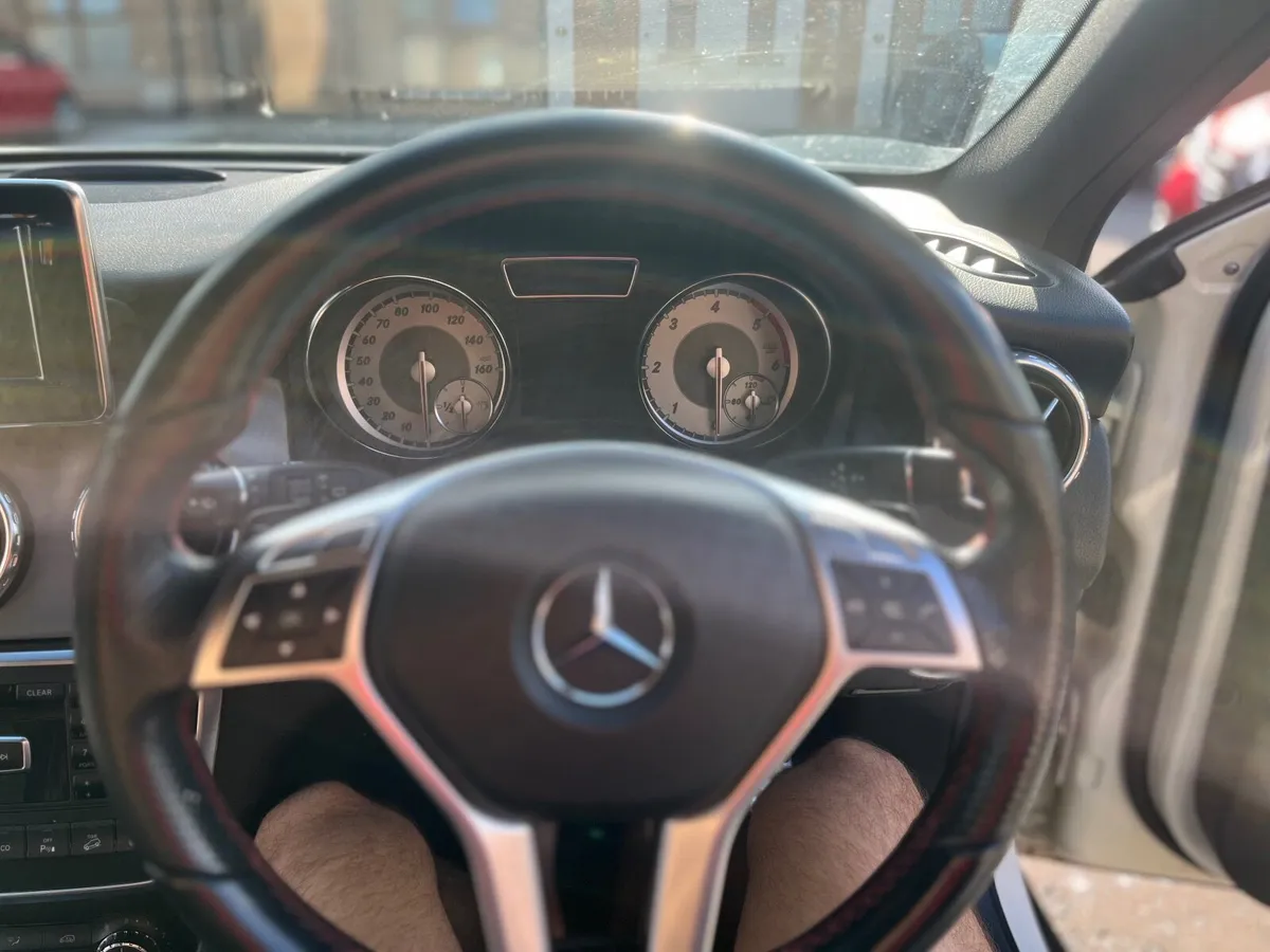 Mercedes-Benz GLA 2014 - Image 3