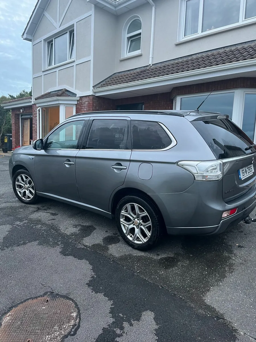 Mitsubishi Outlander 2015 - Image 3