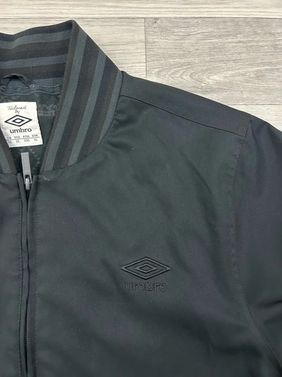 Umbro X Crispy Crystal Bomber Jacket Mens XL - Image 4