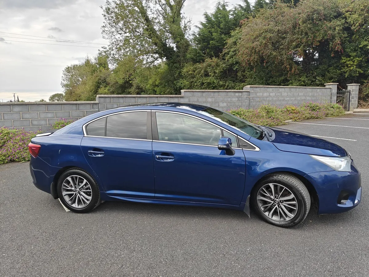 Toyota Avensis SOL 2.0D 4DR - Image 3