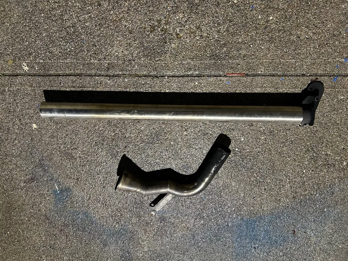 Exhaust pipe