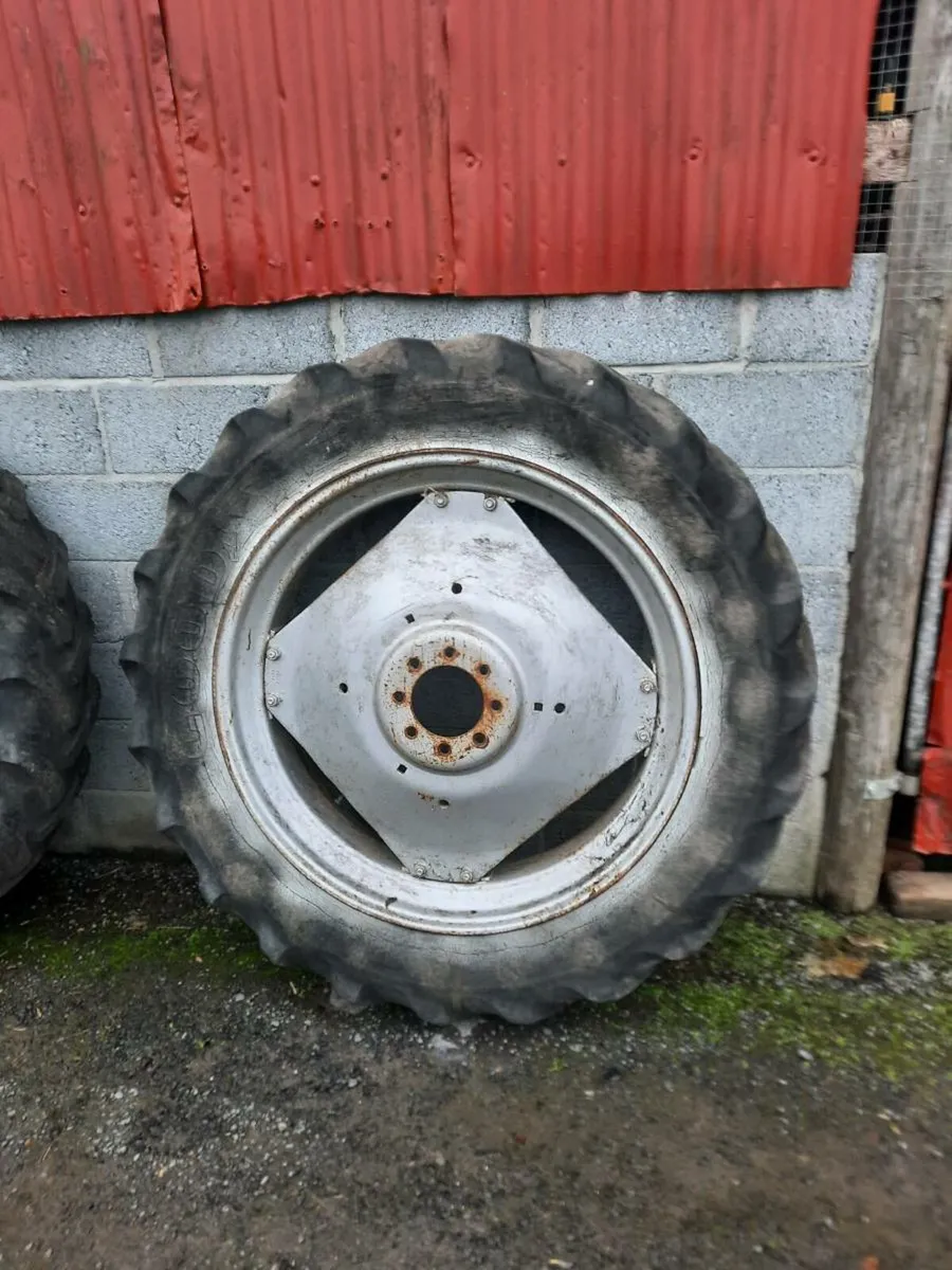 Tractor wheels - Image 3