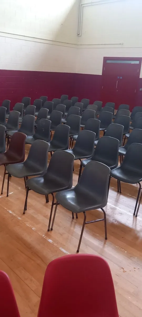 Chairs & stools - Image 1