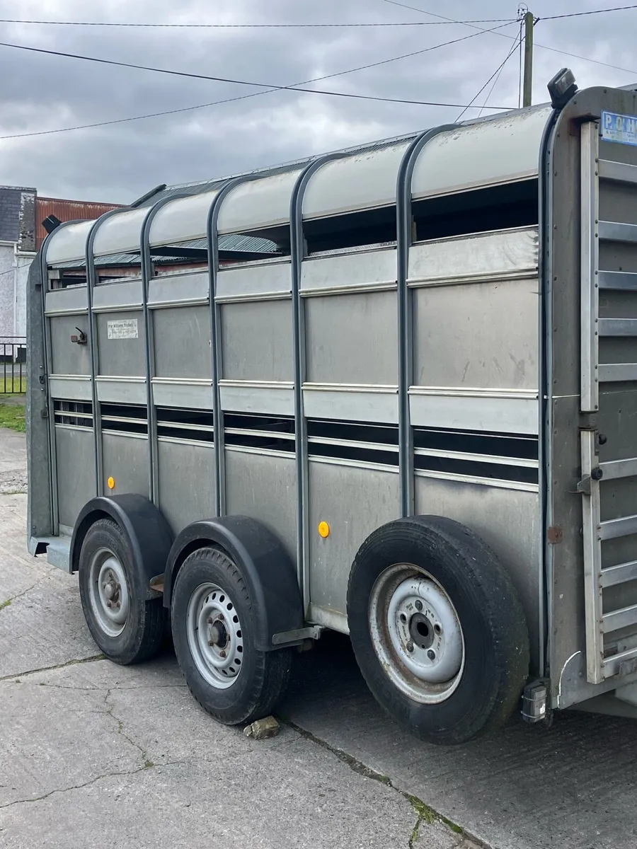 Livestock trailer - Image 1