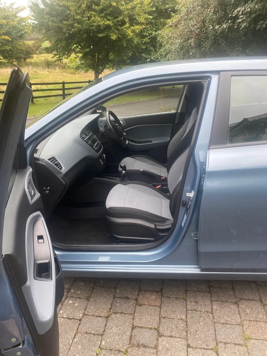 Hyundai i20 - Image 4
