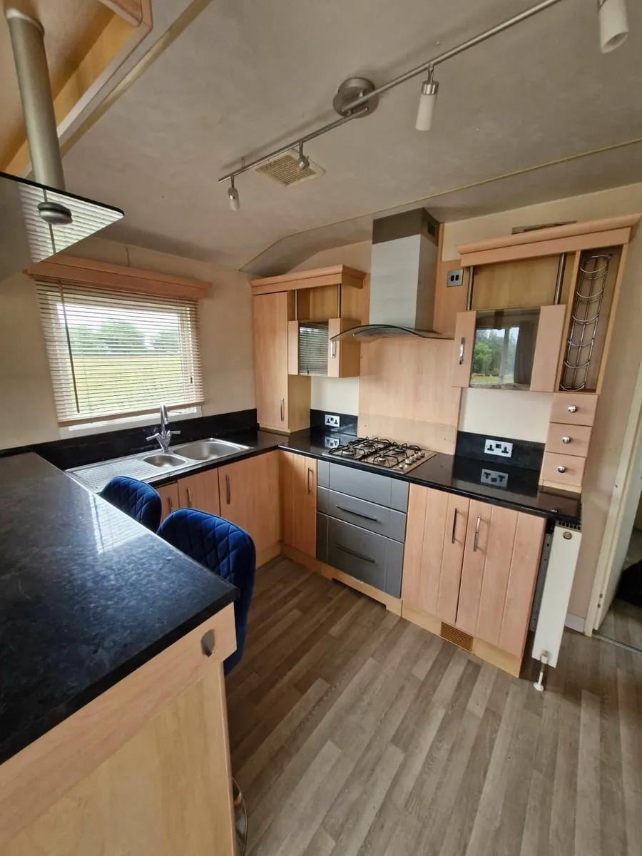 Mobile Home - Image 2