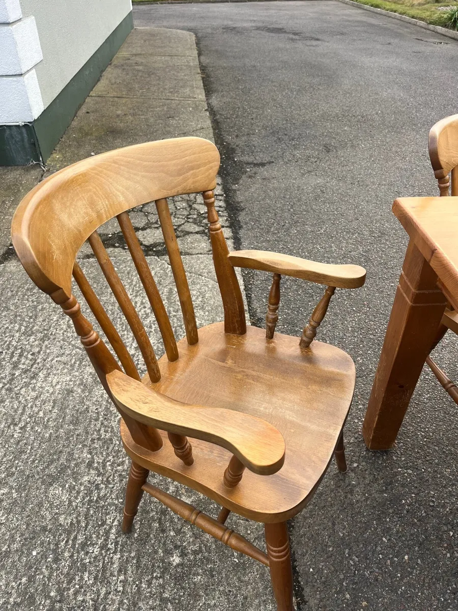 Kitchen table & chairs - Image 2