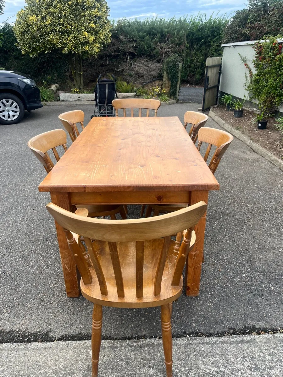 Kitchen table & chairs - Image 3