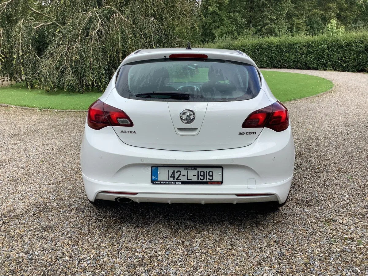 Opel Astra - Image 4