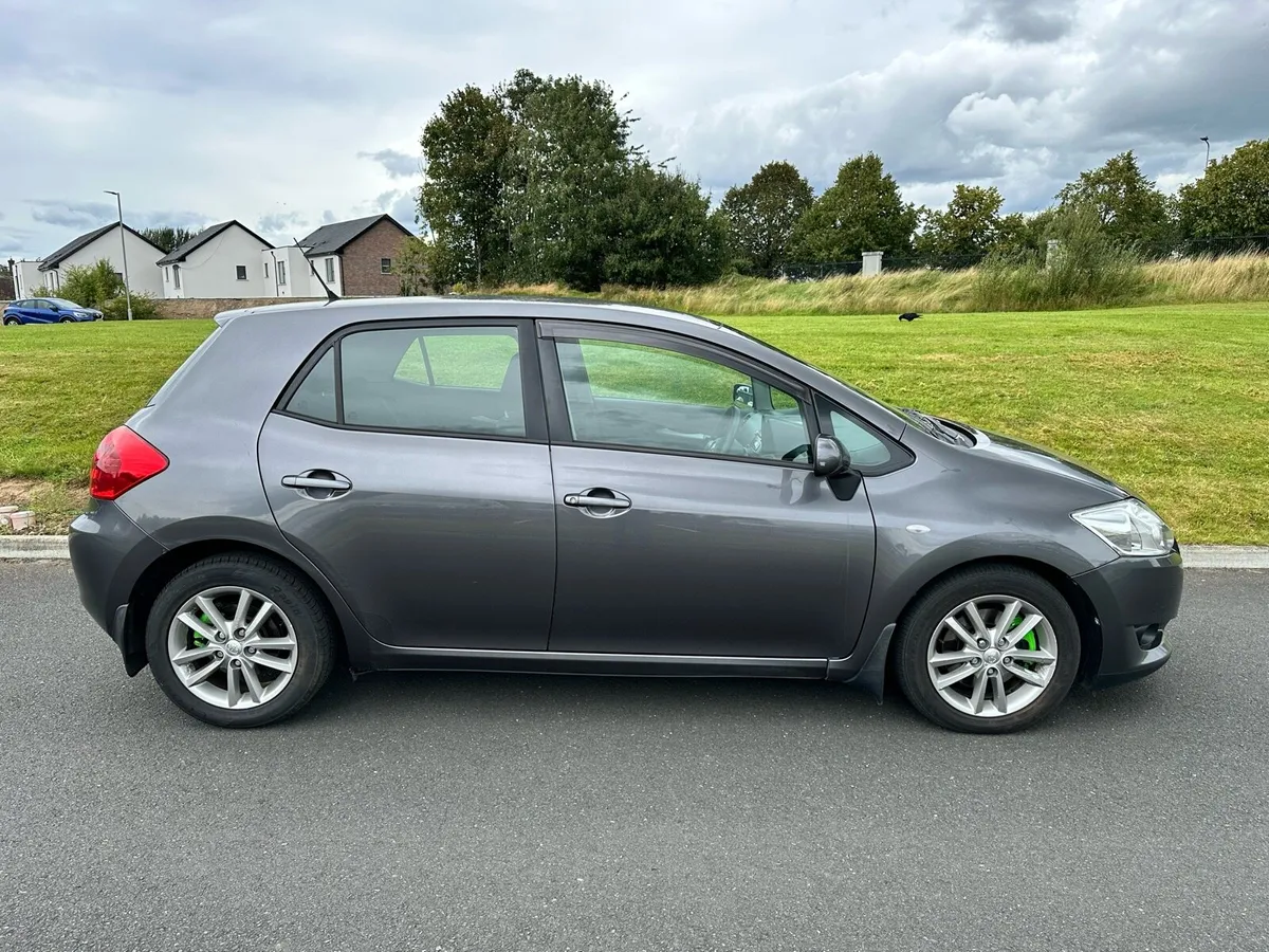 2008 Toyota Auris 2.0 Diesel - Image 2