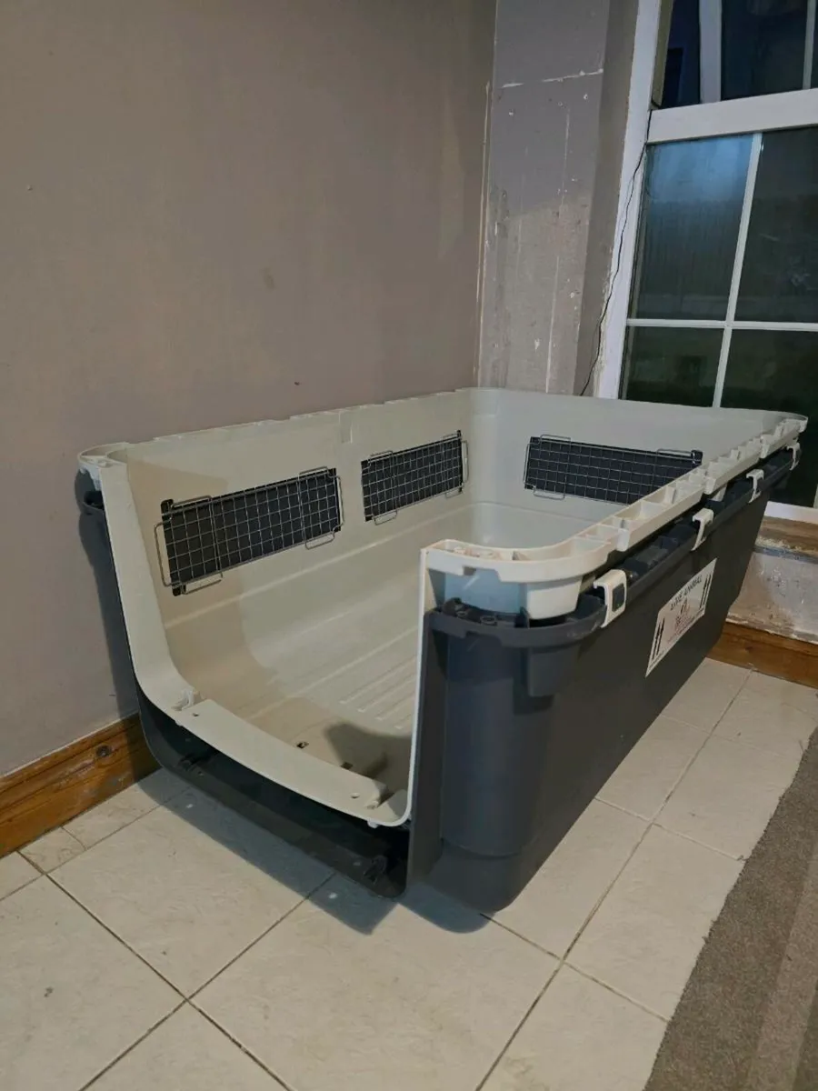 IATA approved dog kennel - Image 4