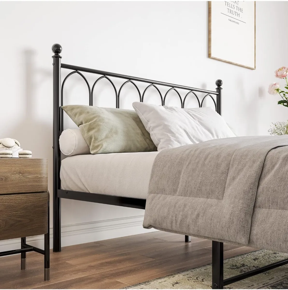 Double Metal Bed Frame 135 x 190 cm with Headboard - Image 4