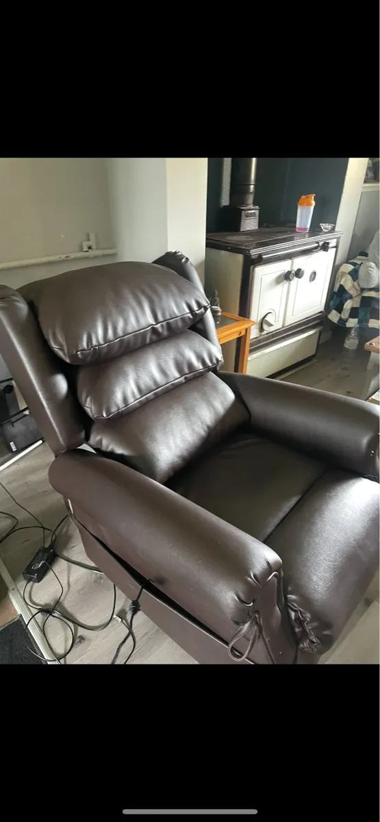 Orthopaedic ( electric ) recliner chair - Image 2