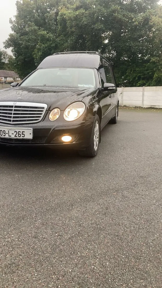 Mercedes-Benz Hearse09 - Image 2