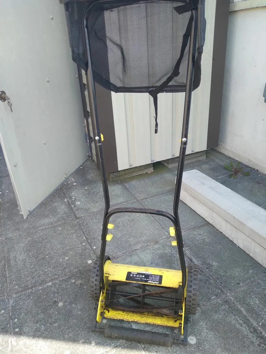 Lawnmower, stove vacuum cleaner, mobility toilet s - Image 2