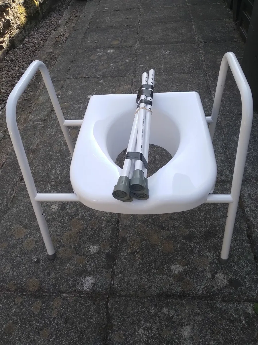Lawnmower, stove vacuum cleaner, mobility toilet s - Image 3