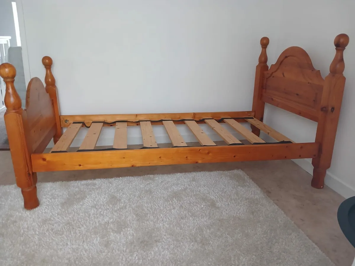 Single bed - Image 3
