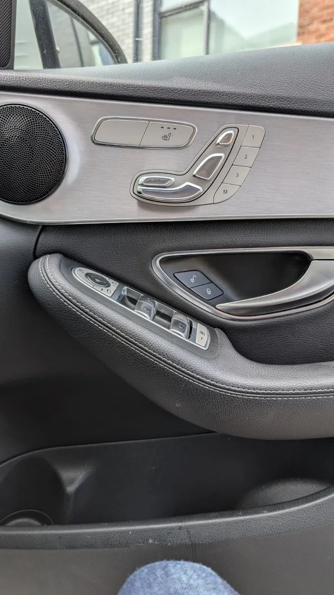 Mercedes c class 350e 14k Ono - Image 4