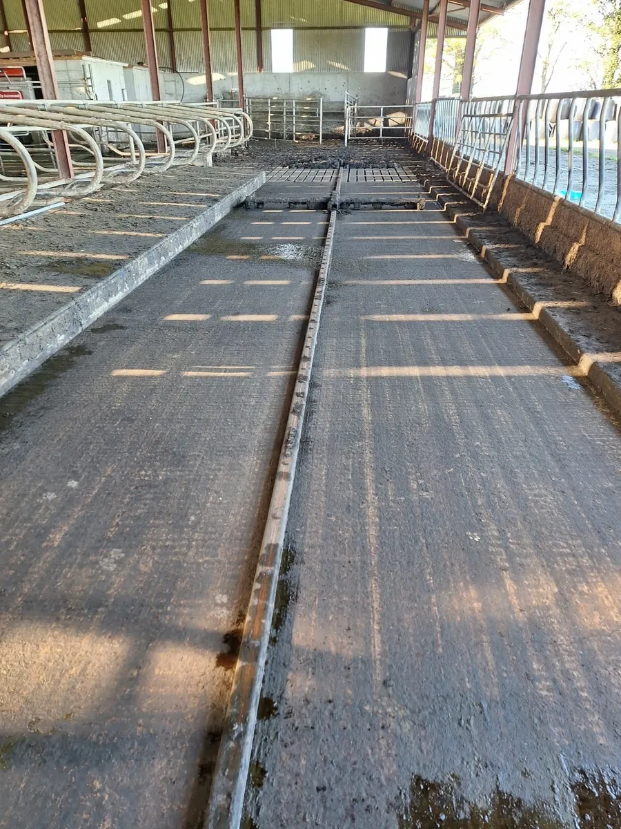 Hydraulic scrapers - Image 2