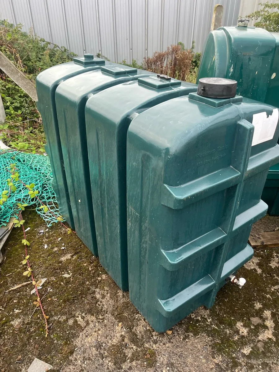 Oil tank