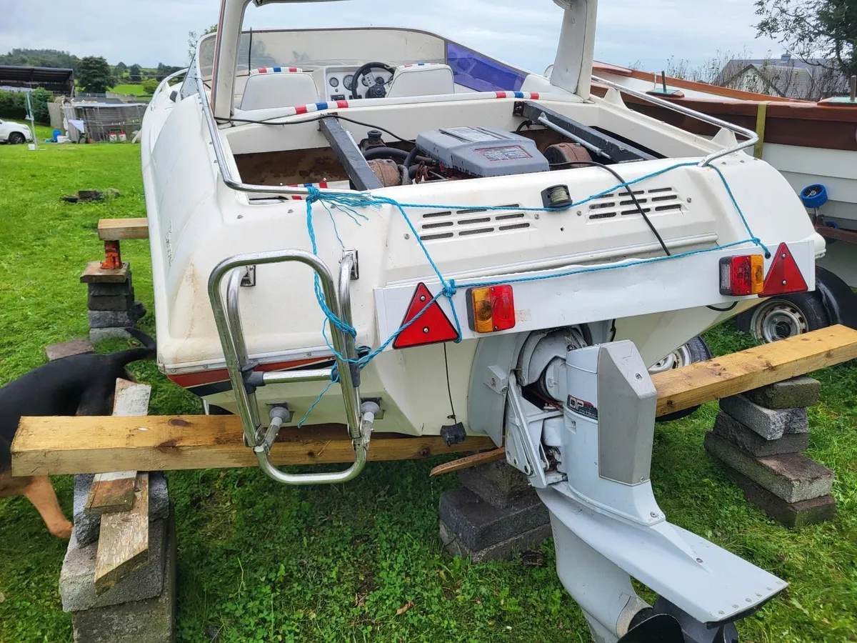 Broom Speed boat - Image 1
