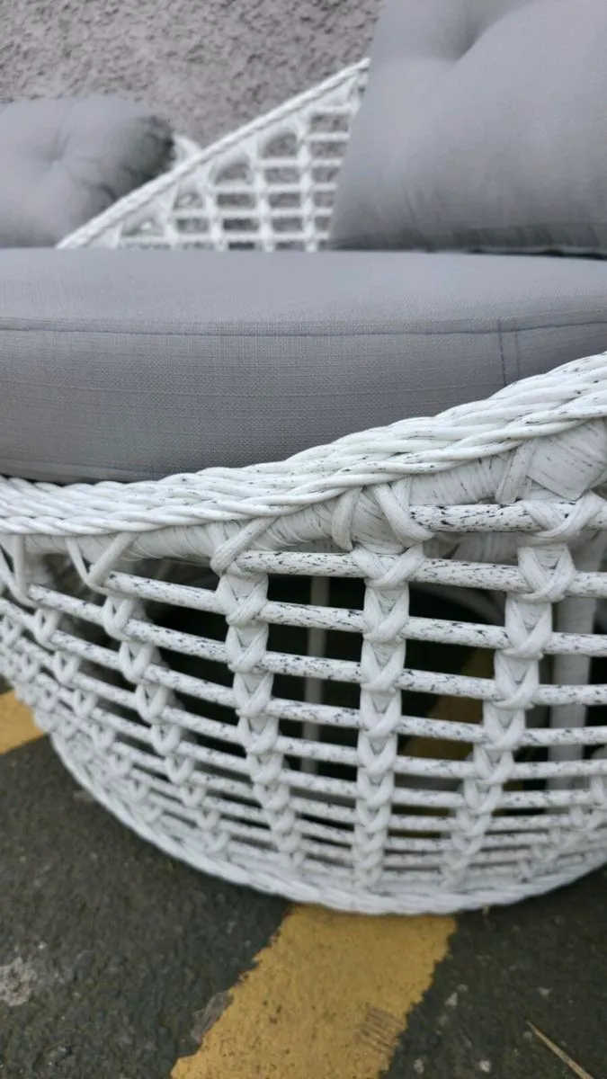 Rattan Garden furniture set brand new - Image 3