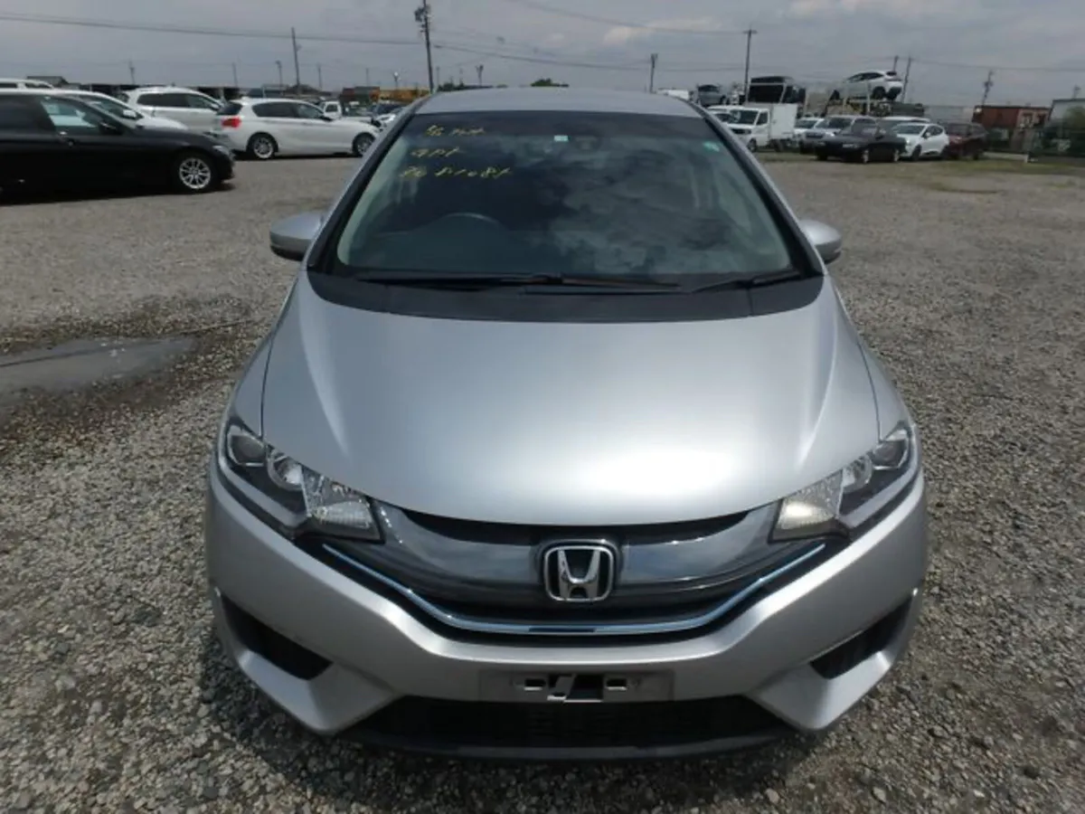 2014 Honda Fit 1.5 Hybrid LOW KMS - Image 4