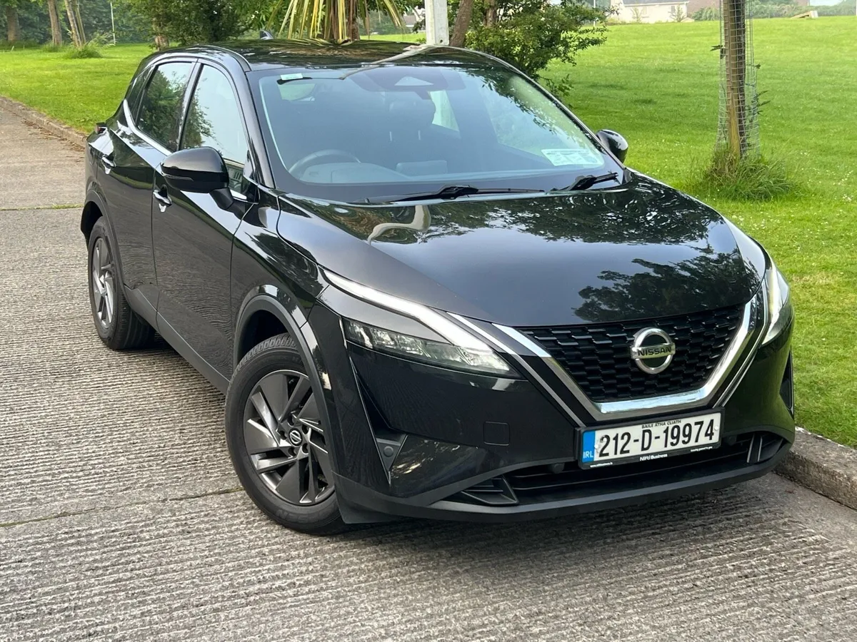 212 NISSAN QASHQAI 1.3 PETROL NEW MODEL - Image 3