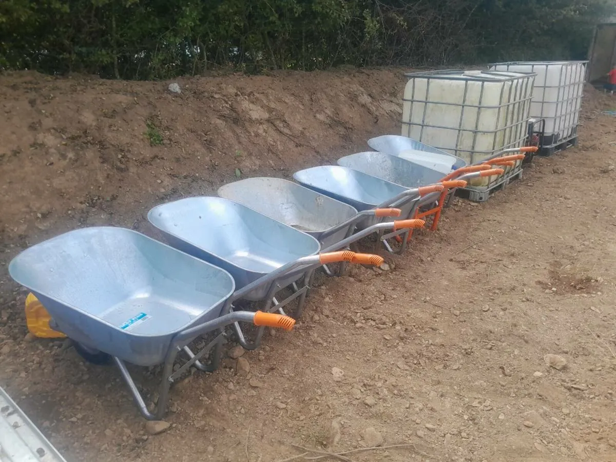 Wheel barrows on sale 50 Euros each🇨🇮 - Image 2