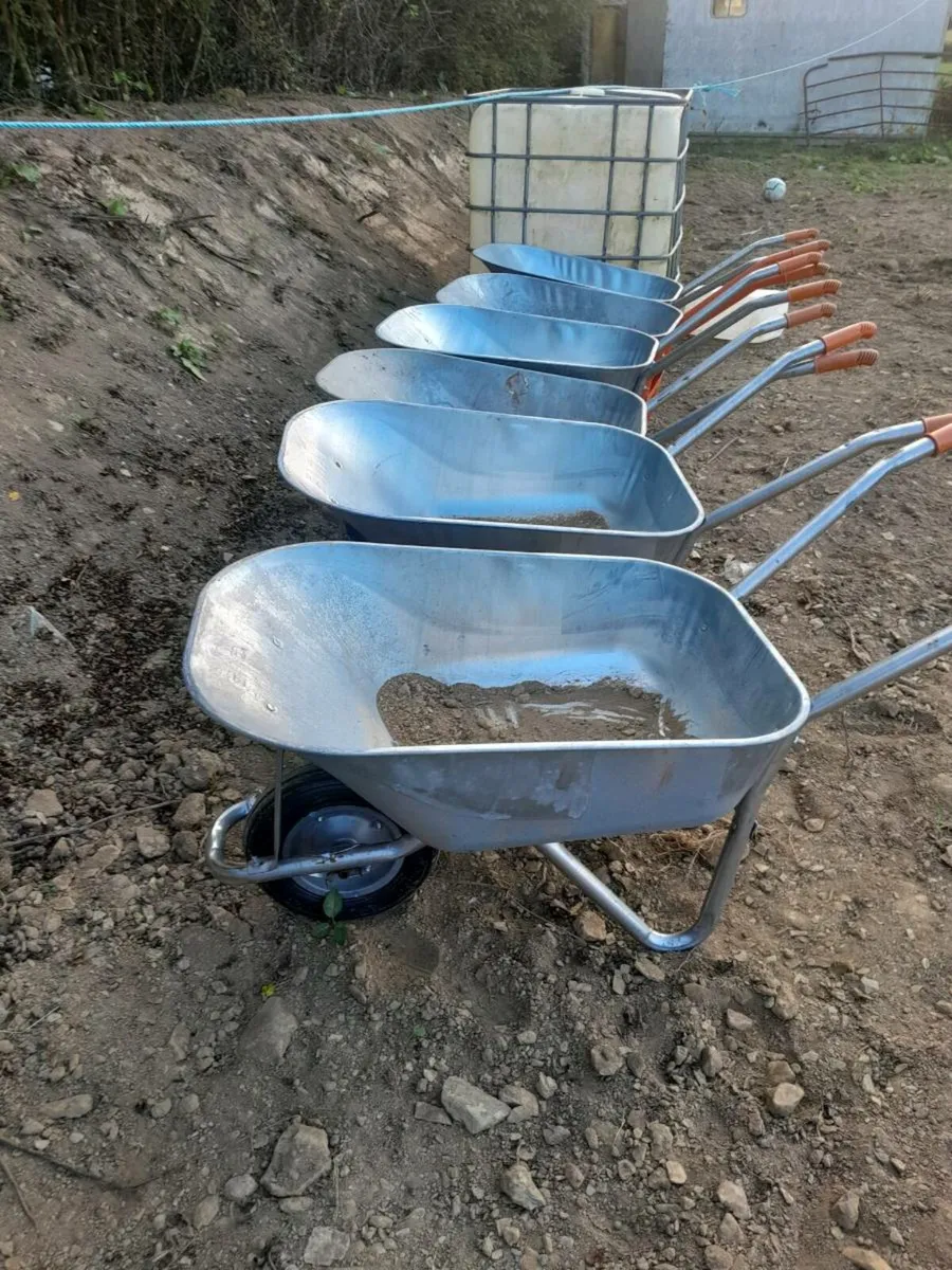 Wheel barrows on sale 50 Euros each🇨🇮 - Image 3