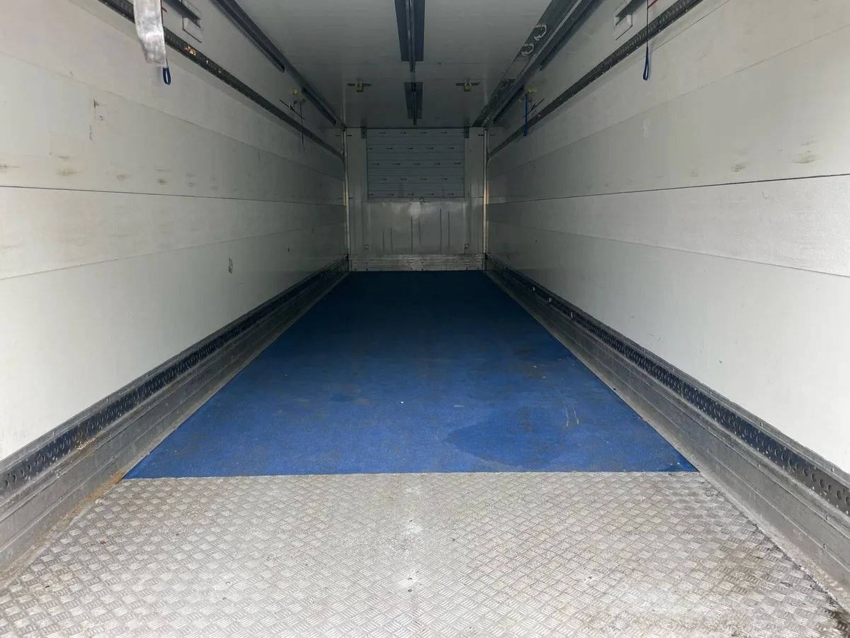 Insulated storage container - Image 2