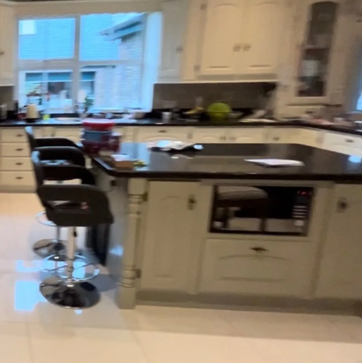 Kitchen Island w/marble top - Image 1