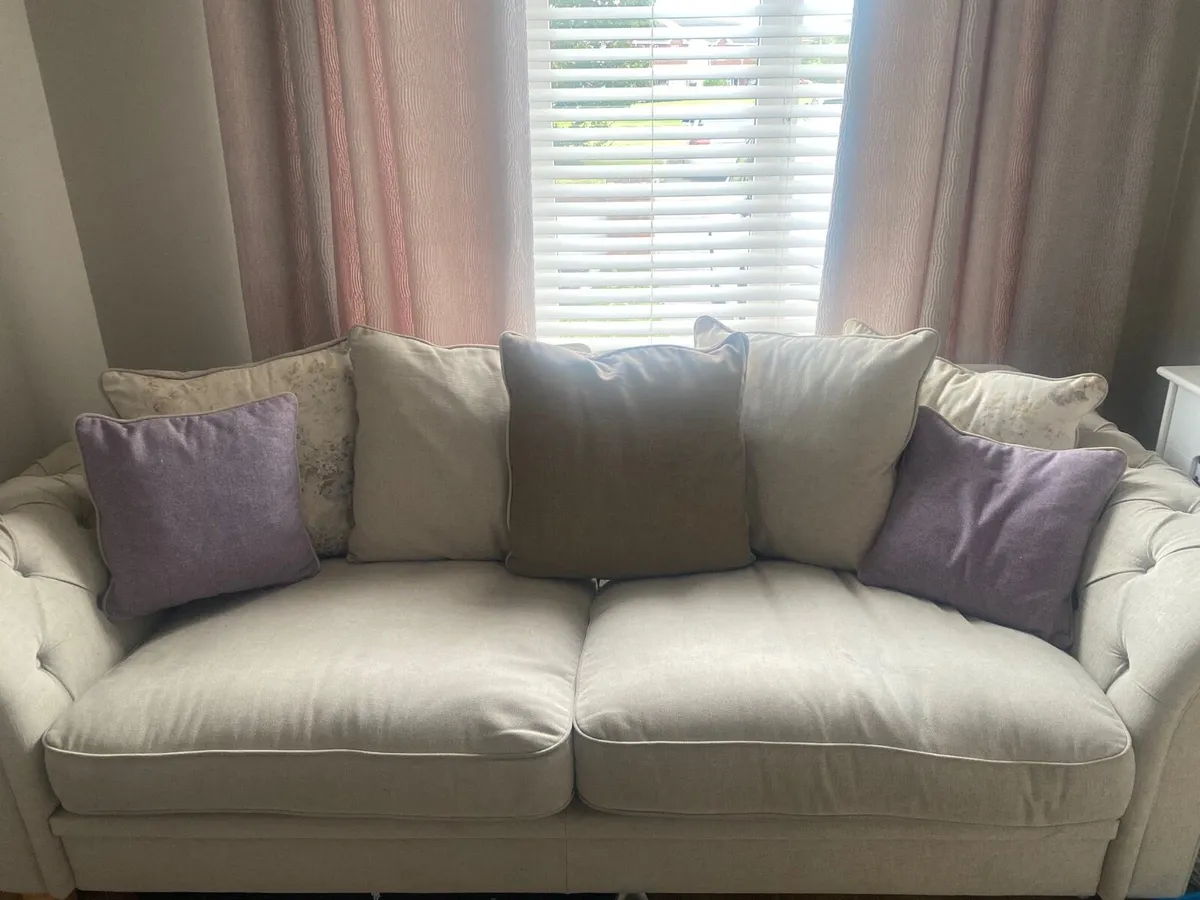 Three seater couch - Image 3